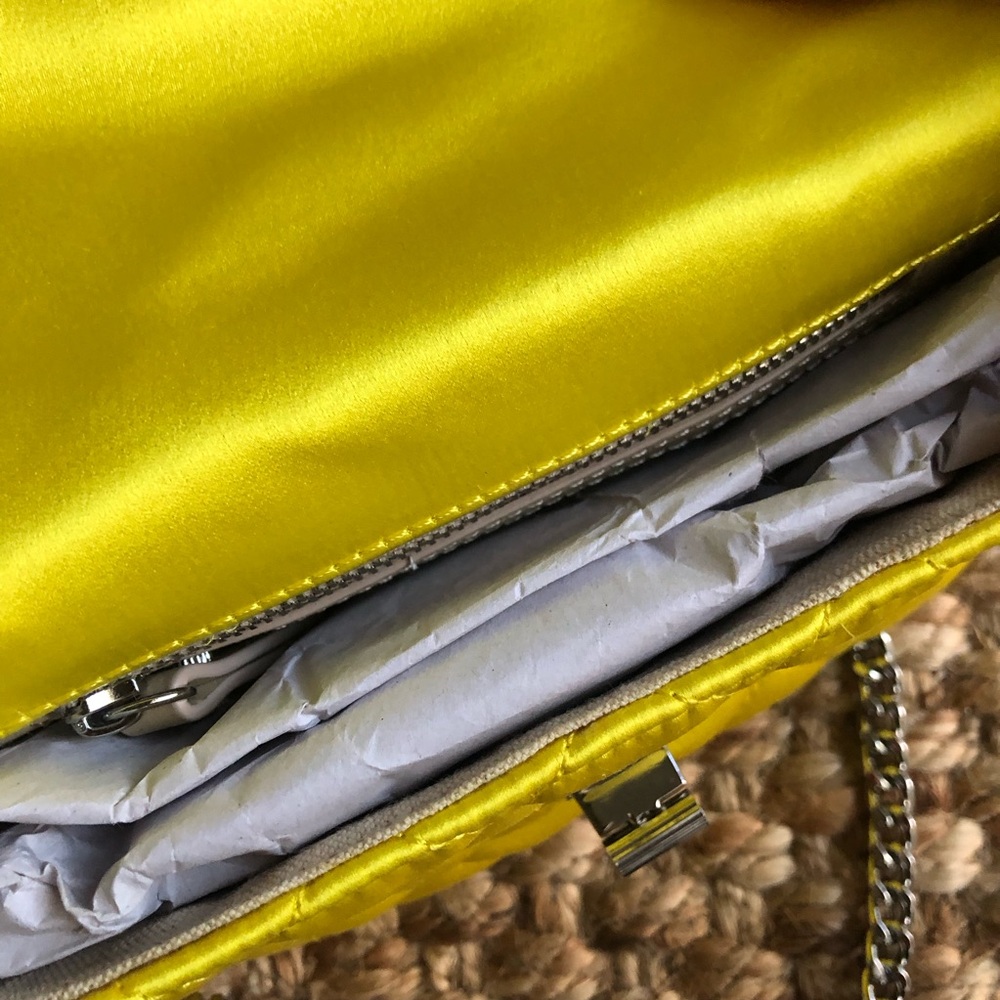 New: India Hicks Consort Bag. Italian Quilted Satin. Convertible. - Picture 15 of 16
